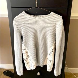 Forever 21 Gray Knit Sweater Size Small